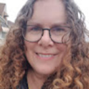 Meet your Posher, Alison